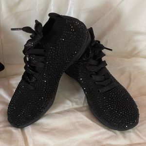 NWOT Rebel Reign Blackout size y1